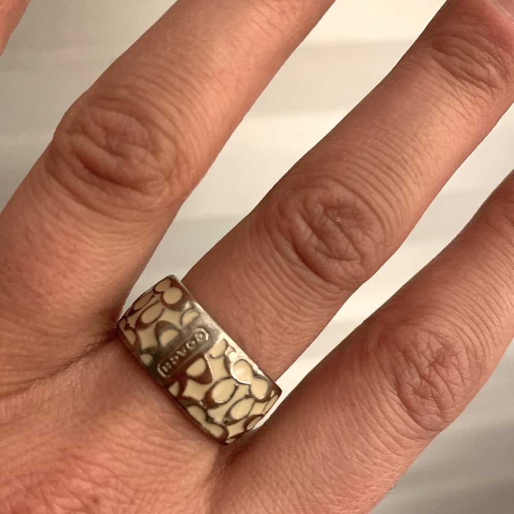 Coach ring - Picture 2 of 2